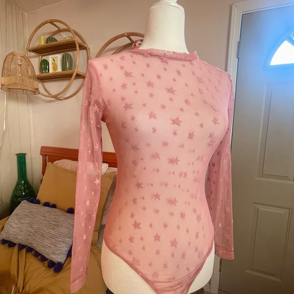 🤩FINAL PRICE 🌟Pink Star Patterned Sheer Bodysuit✨⭐️